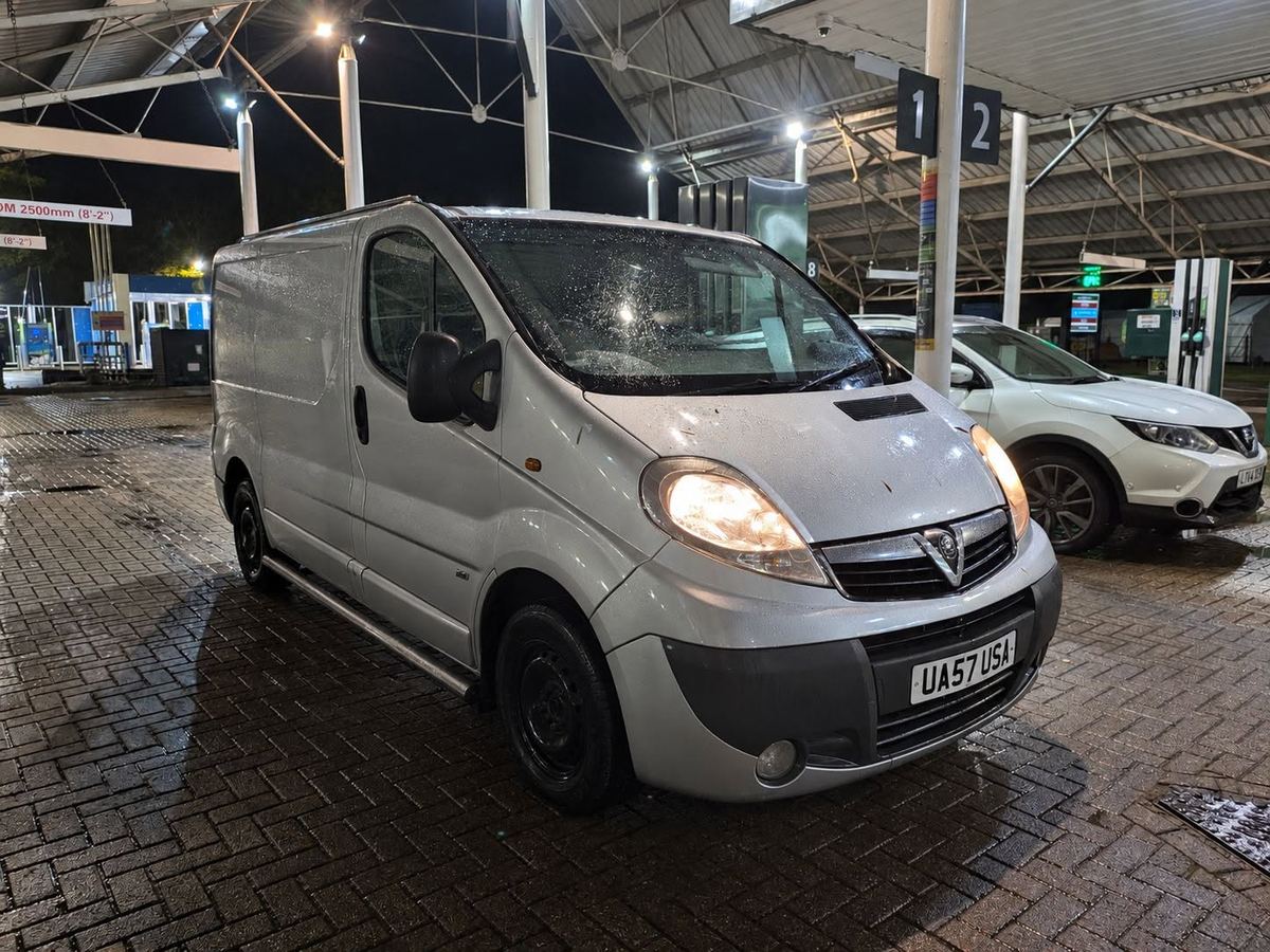 The Mooovit van out on an evening job